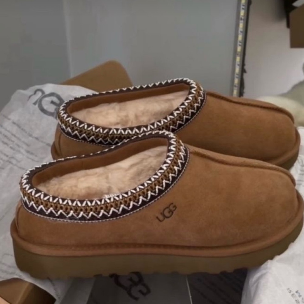 Women UGG Tasman II slippers